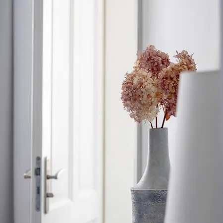 Gustowny Z 2 Sypialniami W Lodzi By Renters Apartman *