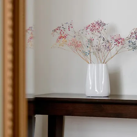 Gustowny Z 2 Sypialniami W Lodzi By Renters * Łódź