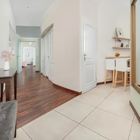 Gustowny Z 2 Sypialniami W Lodzi By Renters Apartament Łódź