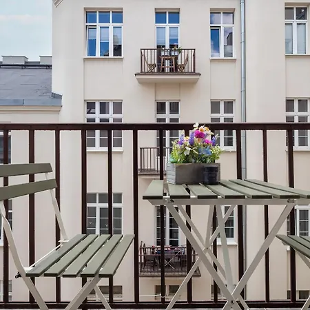 Apartman Gustowny Z 2 Sypialniami W Lodzi By Renters Łódź
