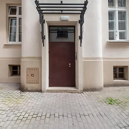 Gustowny Z 2 Sypialniami W Lodzi By Renters Лодзь