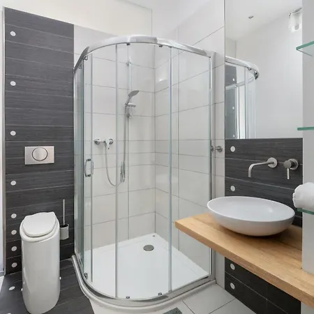 Gustowny Z 2 Sypialniami W Lodzi By Renters Łódź