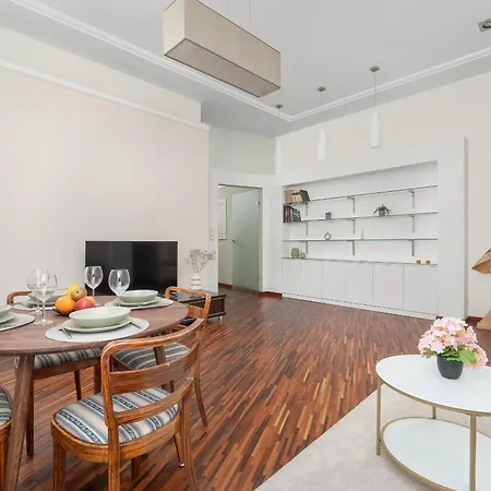 Apartman Gustowny Z 2 Sypialniami W Lodzi By Renters *