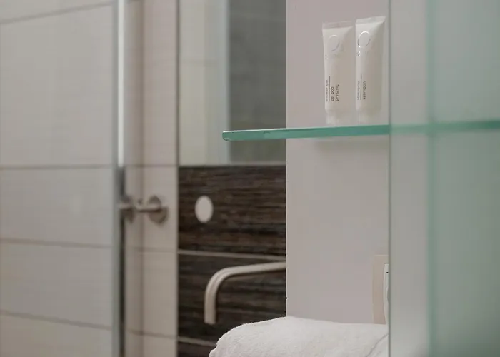 Gustowny Z 2 Sypialniami W Lodzi By Renters * Łódź