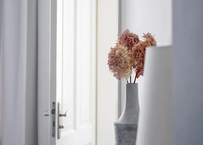 Gustowny Z 2 Sypialniami W Lodzi By Renters Appartement *