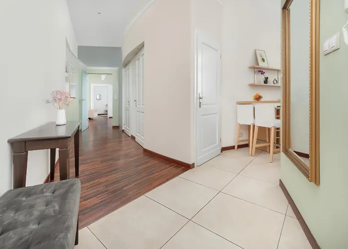 Gustowny Z 2 Sypialniami W Lodzi By Renters Appartement Łódź